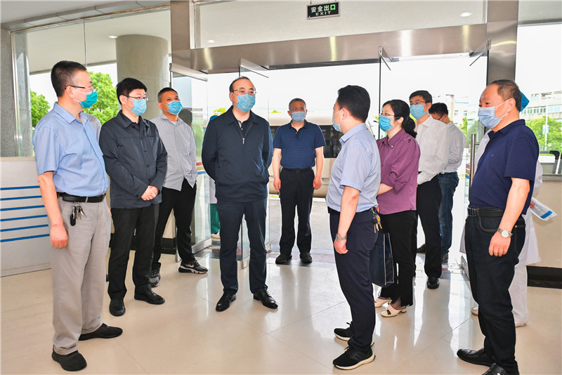 5月16日，张书记调研市立医院北院区。.jpg