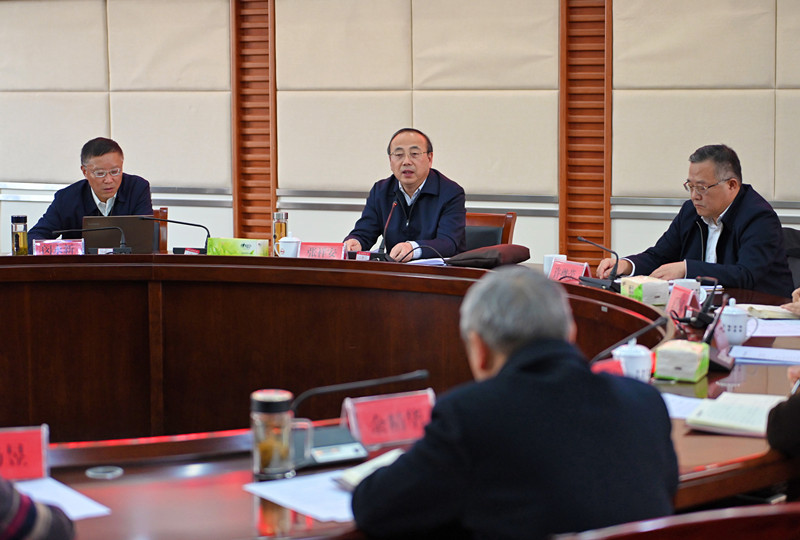 12月3日，张书记赴安庆师范大学宣讲党的十九届六中全会精神。.jpg.jpg