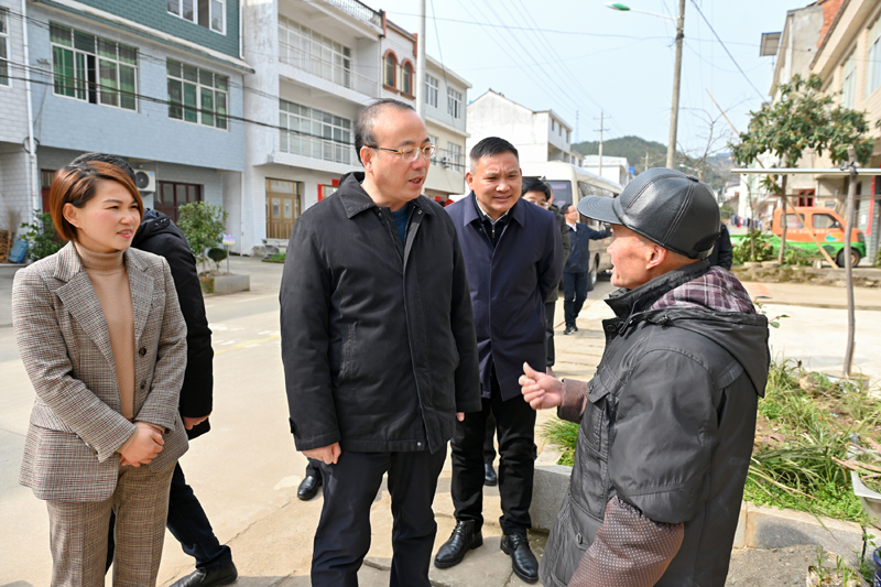 调研北浴乡廖河村美丽乡村建设情况.jpg