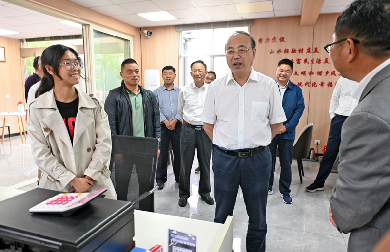 调研大歇村党群服务中心. .jpg