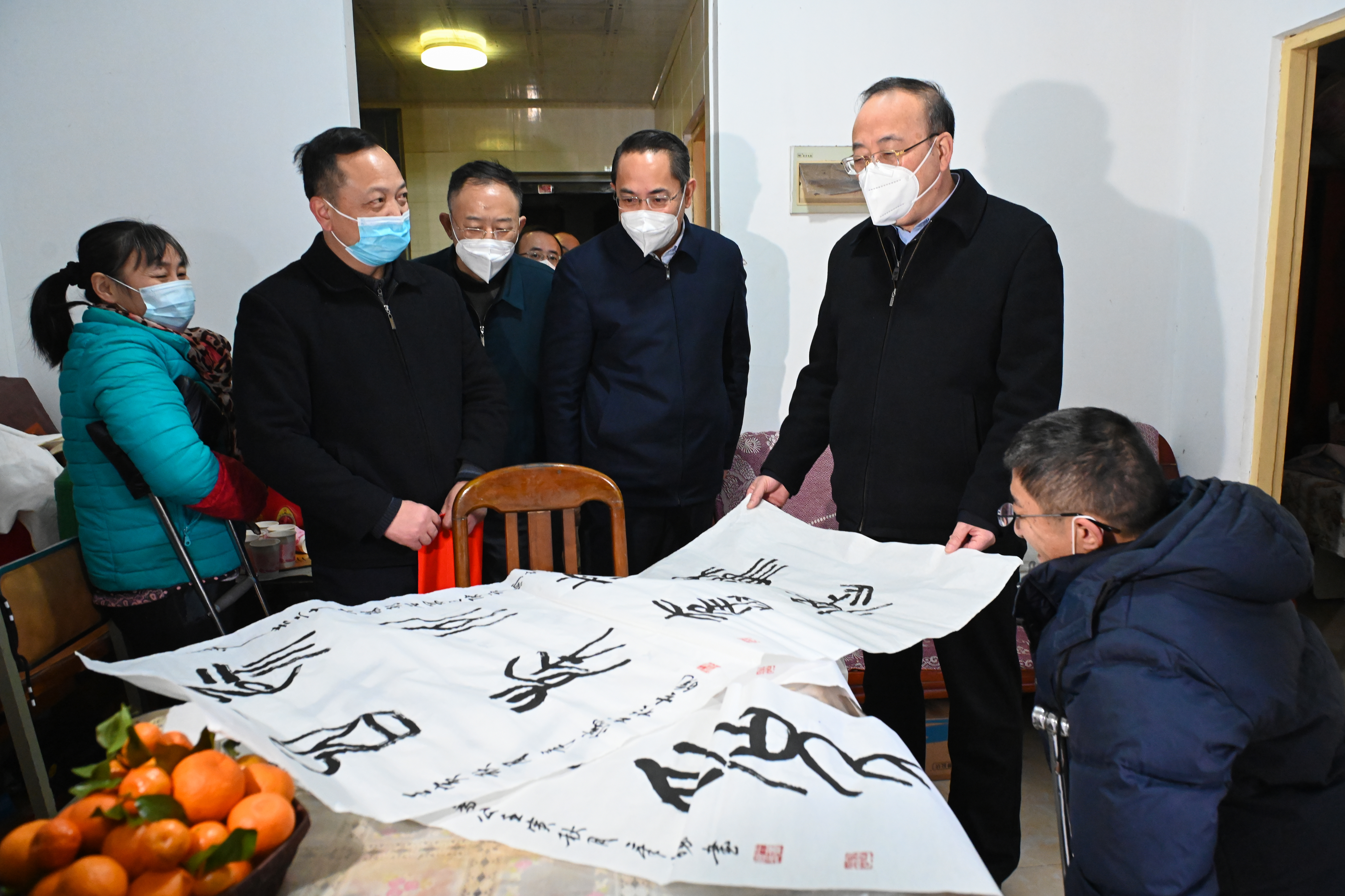 慰问残疾人困难家庭王章胜户.jpg