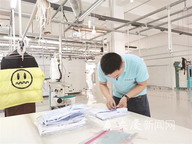 1015309504580831.jpg 15.jpg