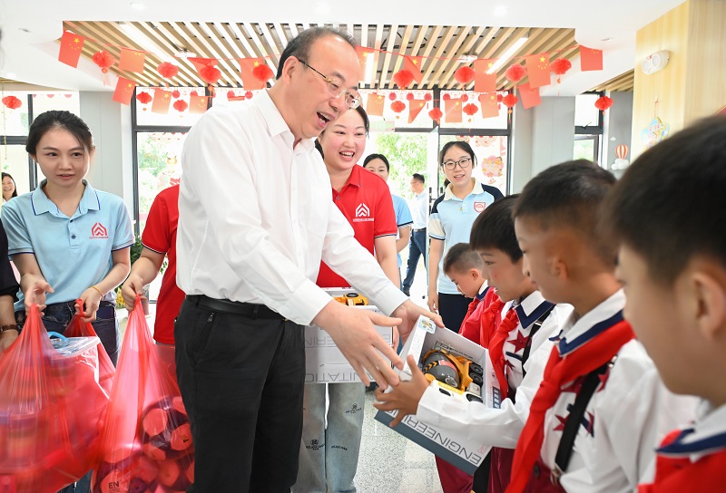 2054473555684416.jpg 2.jpg