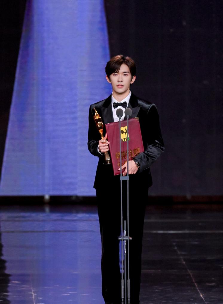 1436456253095990.jpg 2.jpg