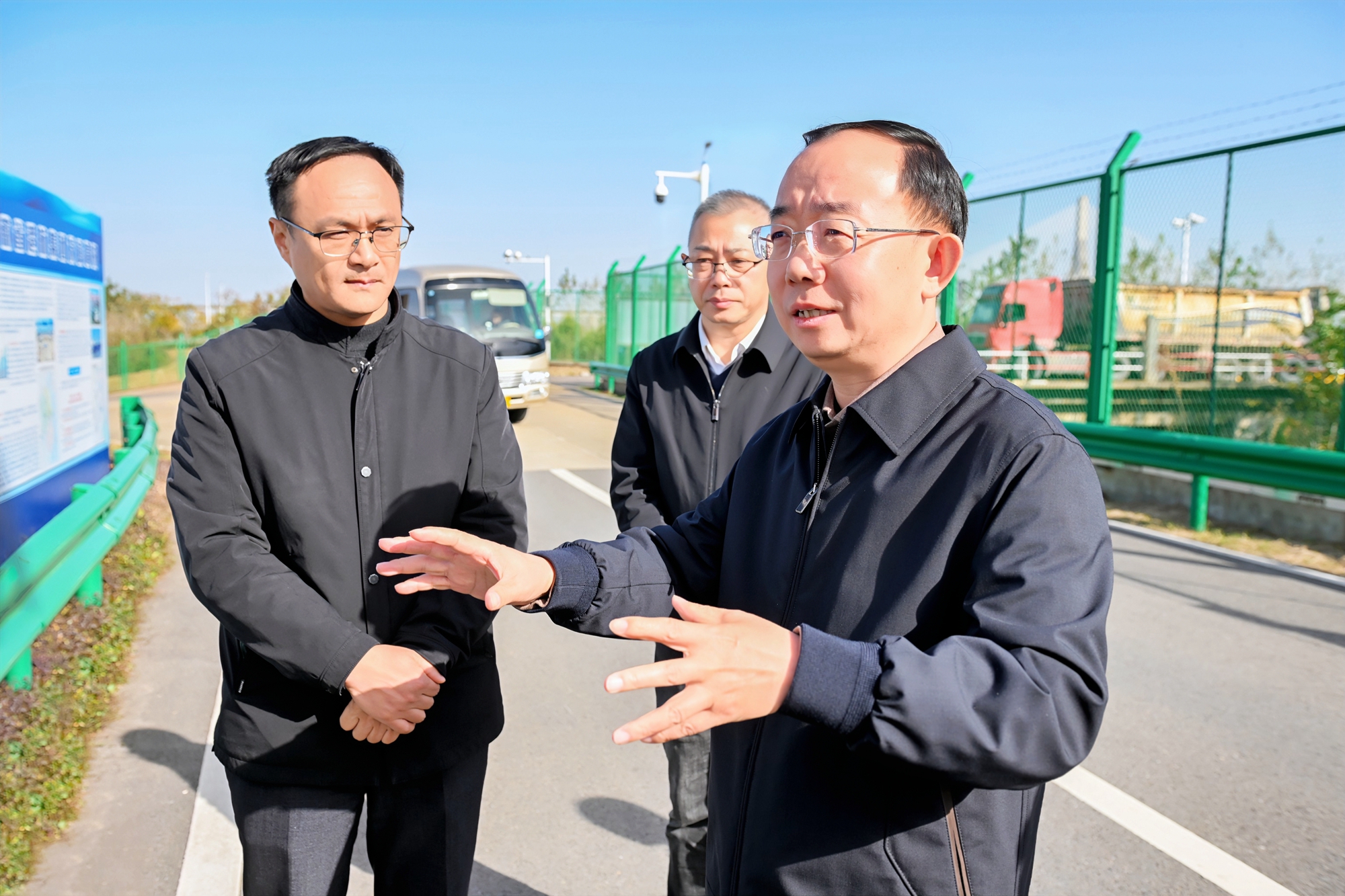 1928412195853093.jpg 长风啥.jpg