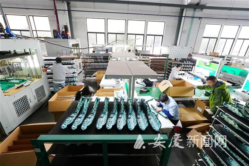 1014314331513849.jpg 13.jpg