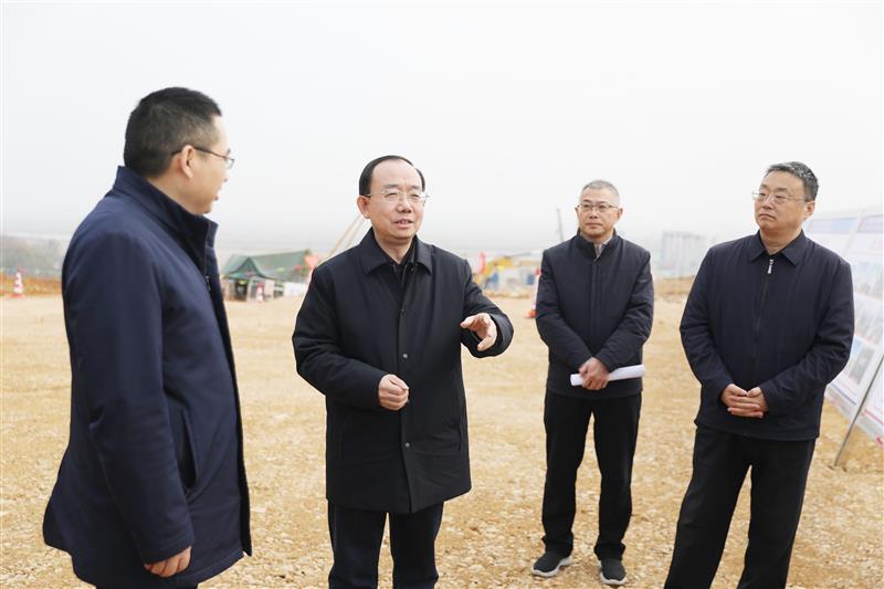 2245309610286695.jpg 书记3.jpg