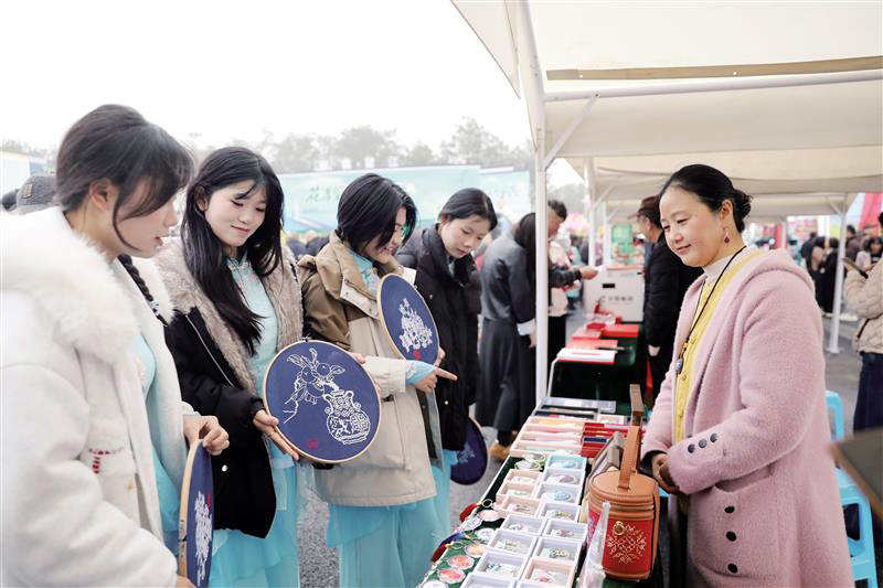 0954049860300161.jpg 签字版公告.jpg