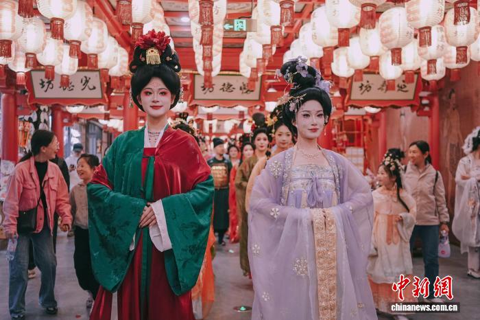 0851367453085711.jpg 4.jpg